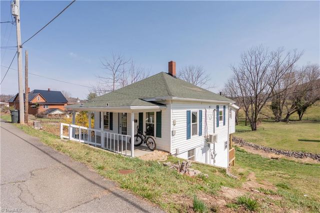 105 Swanson Street, Galax, VA 24333