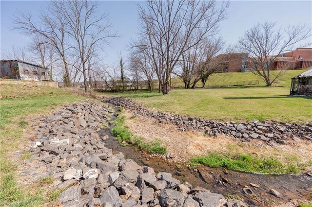 105 Swanson Street, Galax, VA 24333