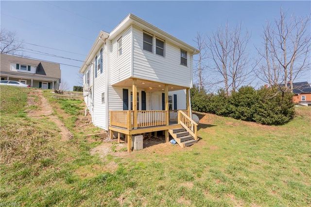 105 Swanson Street, Galax, VA 24333