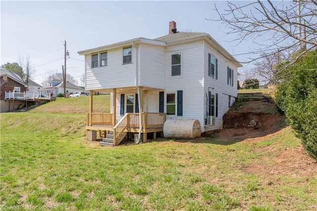105 Swanson Street, Galax, VA 24333