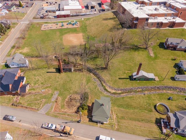 105 Swanson Street, Galax, VA 24333