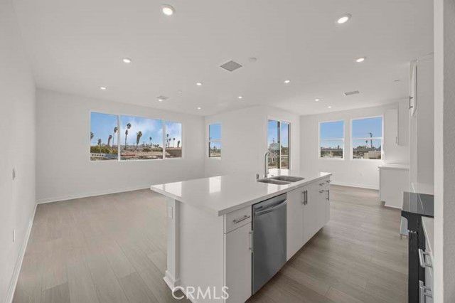 107 S. Laxore 408, Anaheim, CA 92804