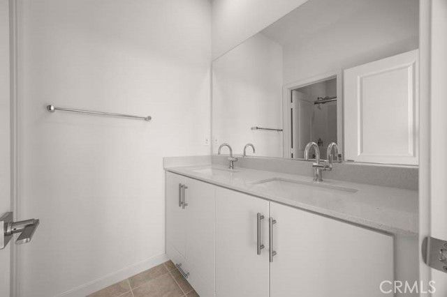 107 S. Laxore 408, Anaheim, CA 92804