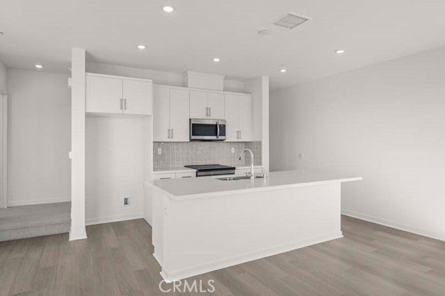 107 S. Laxore 408, Anaheim, CA 92804