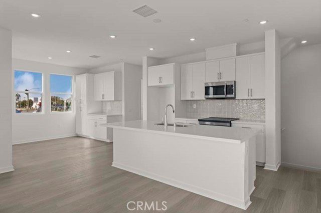 107 S. Laxore 408, Anaheim, CA 92804