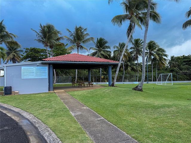 7061 VIA PLAYERA CAMINO DEL MAR, Toa Baja, PR 00949