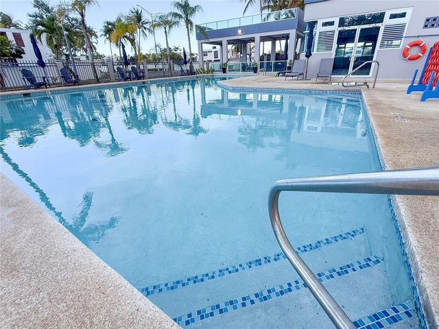 7061 VIA PLAYERA CAMINO DEL MAR, Toa Baja, PR 00949