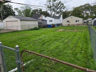 23145 Stewart Avenue, Warren, MI 48089