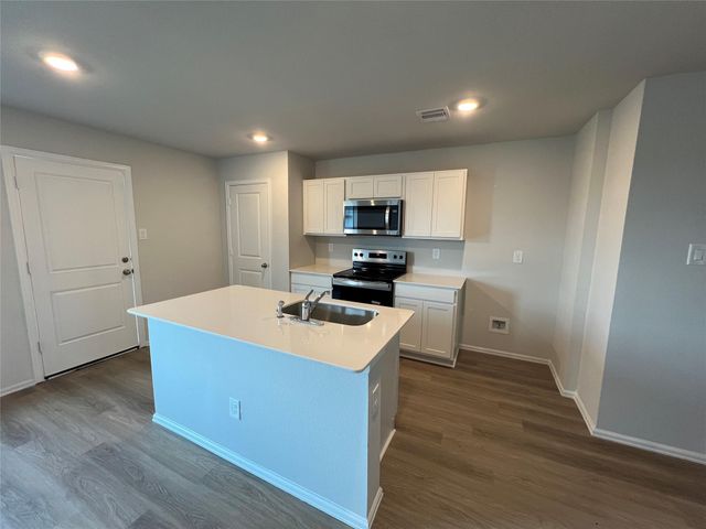 1256 Hickory Grove Street, Brenham, TX 77833