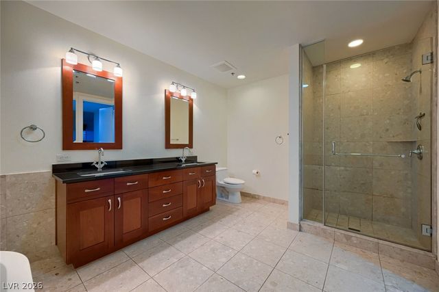 4525 Dean Martin 3009, Las Vegas, NV 89103