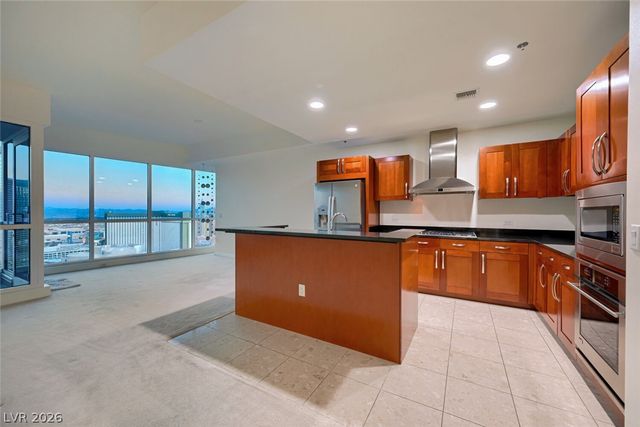 4525 Dean Martin 3009, Las Vegas, NV 89103