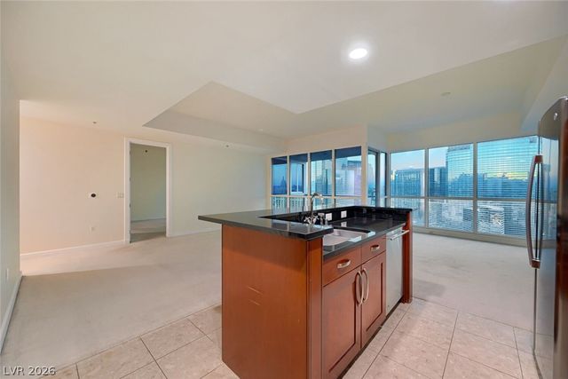 4525 Dean Martin 3009, Las Vegas, NV 89103