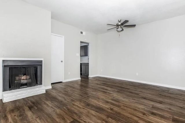 4400 Memorial Drive 28-1189, Houston, TX 77007