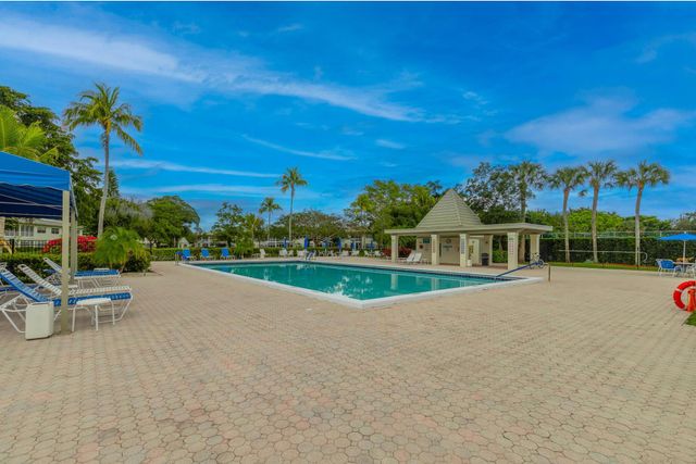 2702 Nassau Bend B1, Coconut Creek, FL 33066