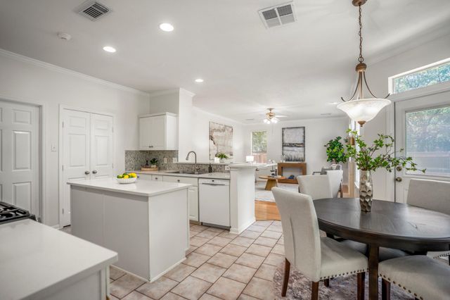 118 Snowdance Court, The Woodlands, TX 77382