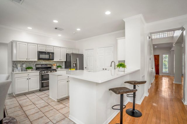 118 Snowdance Court, The Woodlands, TX 77382