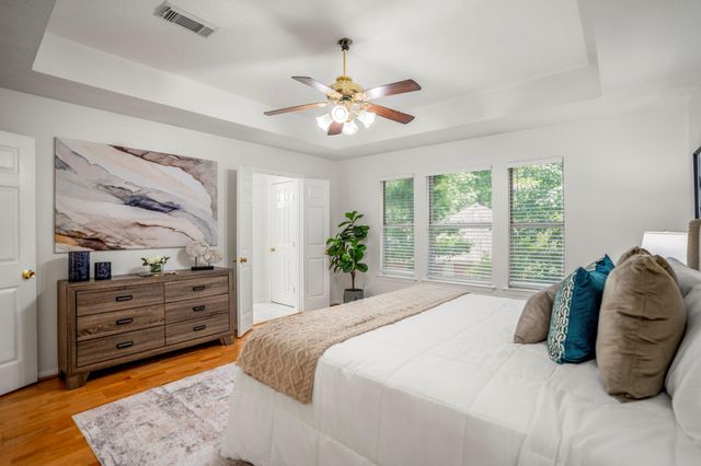 118 Snowdance Court, The Woodlands, TX 77382