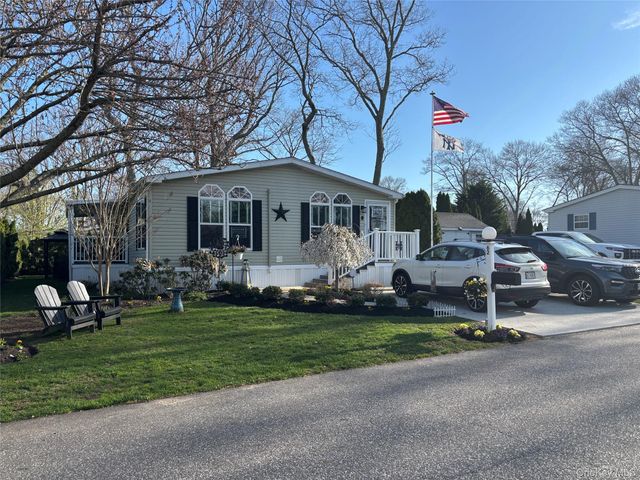 1661 Old Country Road 62, Riverhead, NY 11901
