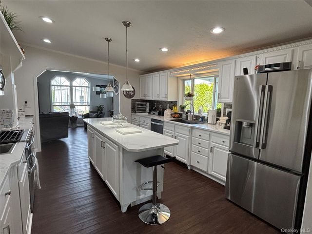 1661 Old Country Road 62, Riverhead, NY 11901