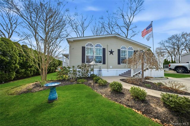 1661 Old Country Road 62, Riverhead, NY 11901