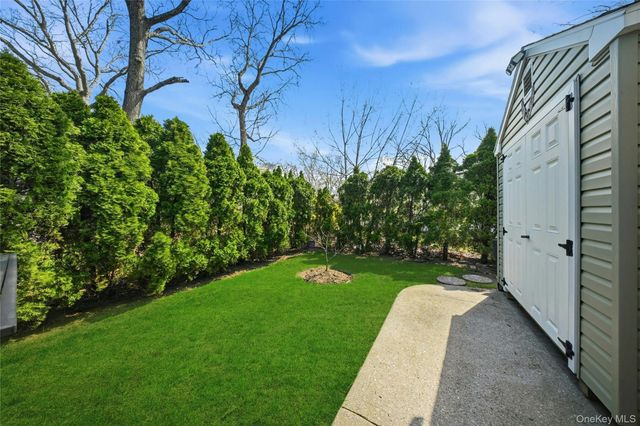 1661 Old Country Road 62, Riverhead, NY 11901