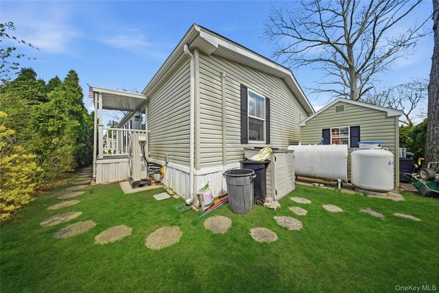 1661 Old Country Road 62, Riverhead, NY 11901
