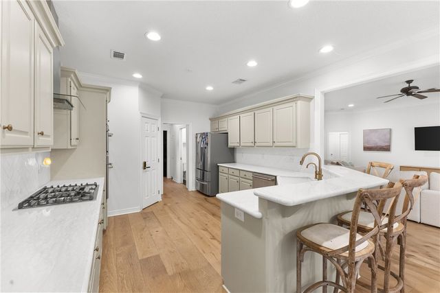 722 Plum Hollow Drive, College Station, TX 77845