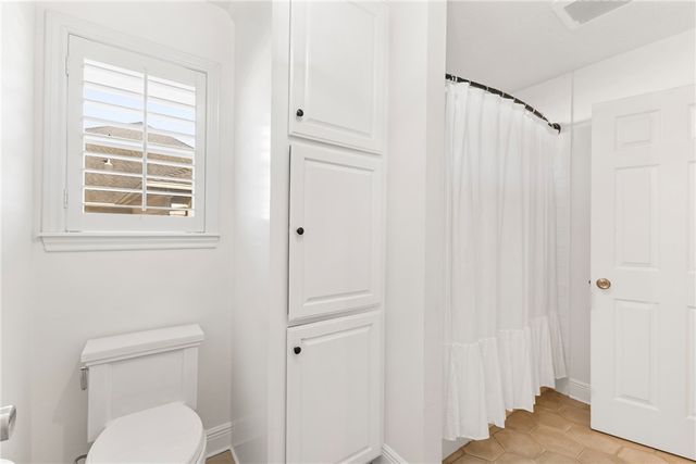 722 Plum Hollow Drive, College Station, TX 77845