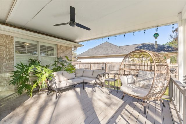 722 Plum Hollow Drive, College Station, TX 77845