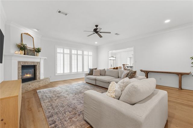 722 Plum Hollow Drive, College Station, TX 77845