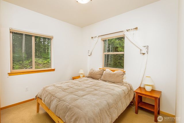 33006 Deer Park Lane, Mount Vernon, WA 98274