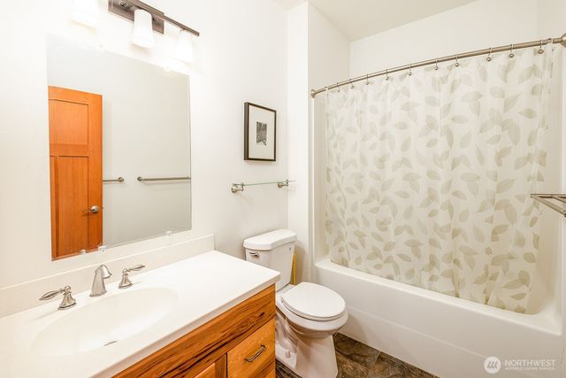 33006 Deer Park Lane, Mount Vernon, WA 98274