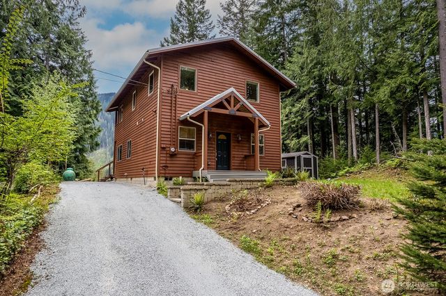 33006 Deer Park Lane, Mount Vernon, WA 98274