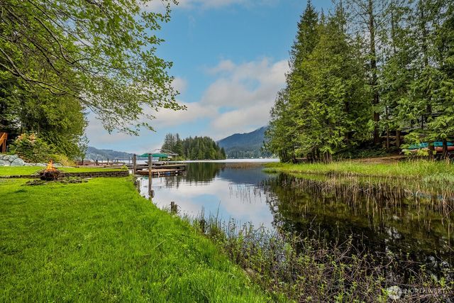 33006 Deer Park Lane, Mount Vernon, WA 98274