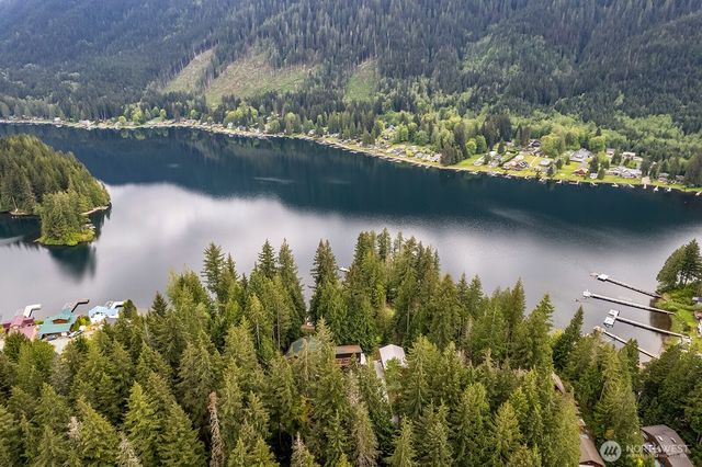 33006 Deer Park Lane, Mount Vernon, WA 98274