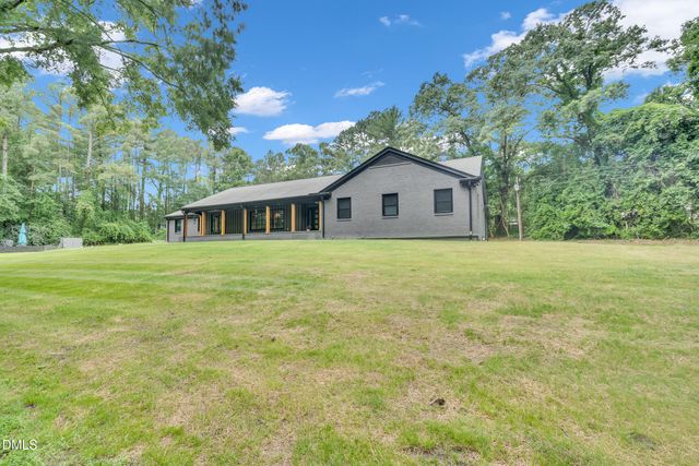 208 Reynolds Drive, Fuquay Varina, NC 27526