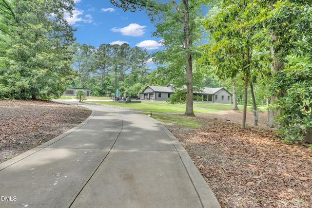 208 Reynolds Drive, Fuquay Varina, NC 27526