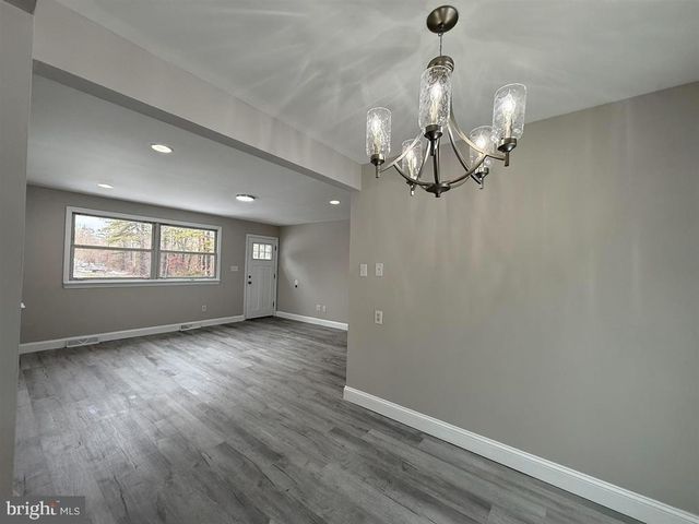 5058 TREMONT AVE, Egg Harbor Township, NJ 08234
