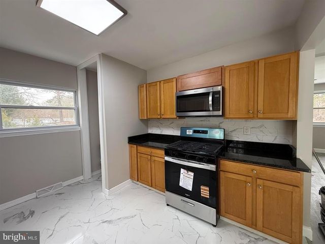 5058 TREMONT AVE, Egg Harbor Township, NJ 08234