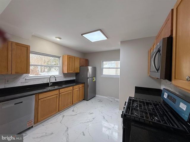5058 TREMONT AVE, Egg Harbor Township, NJ 08234