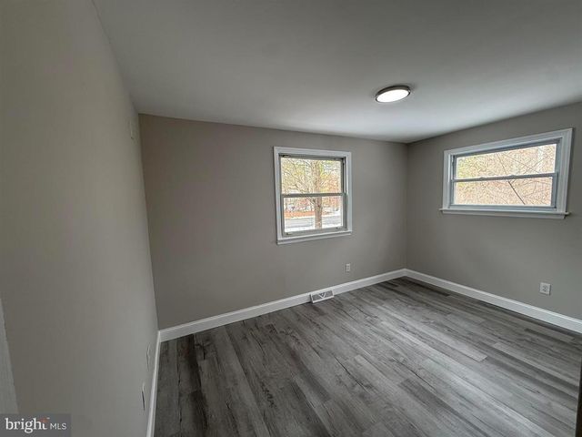 5058 TREMONT AVE, Egg Harbor Township, NJ 08234