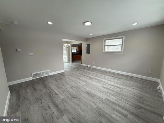 5058 TREMONT AVE, Egg Harbor Township, NJ 08234