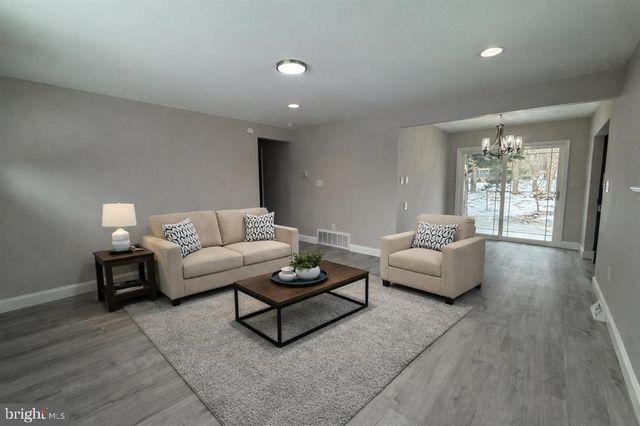 5058 TREMONT AVE, Egg Harbor Township, NJ 08234