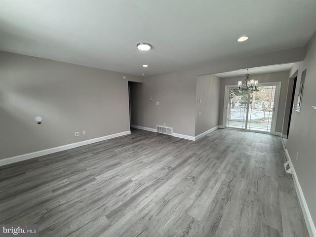 5058 TREMONT AVE, Egg Harbor Township, NJ 08234