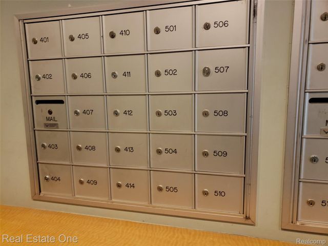 100 W 5th Street 406, Royal Oak, MI 48067