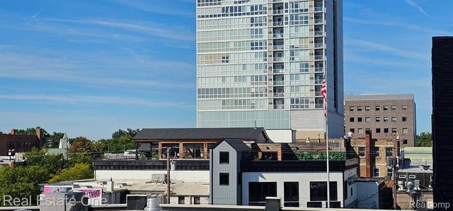 100 W 5th Street 406, Royal Oak, MI 48067