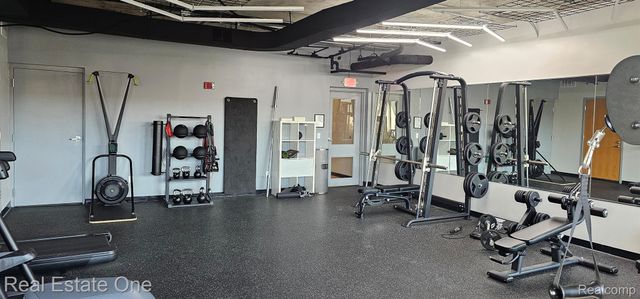 100 W 5th Street 406, Royal Oak, MI 48067