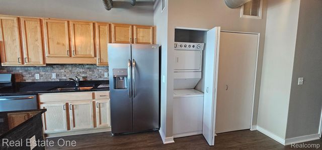 100 W 5th Street 406, Royal Oak, MI 48067