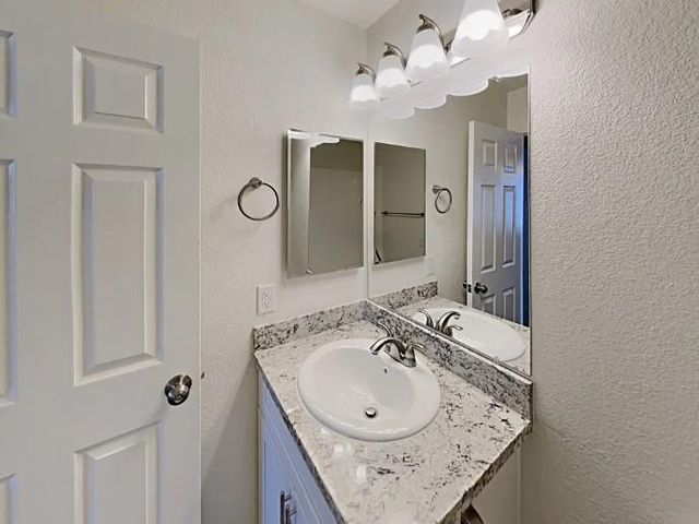 847 S Esmeralda, Mesa, AZ 85208