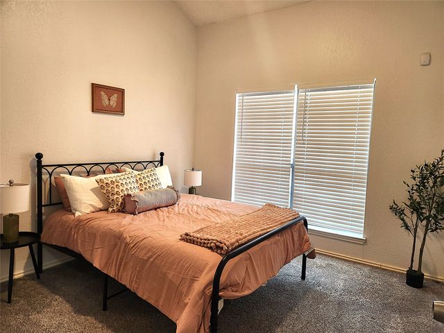 4800 W Lovers Lane, Dallas, TX 75209
